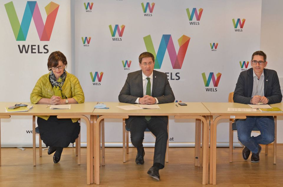 v.l.n.r. Stadträtin Josseck-Herdt mit Bürgermeister und Herrn Gruber von der Kindergartenverwaltung