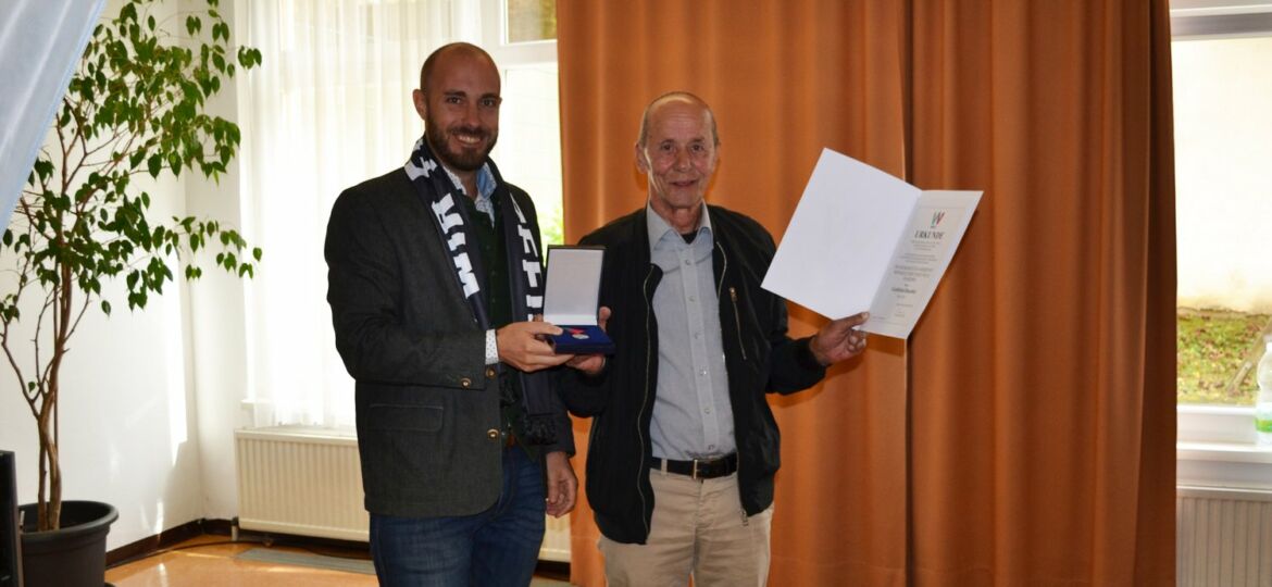 v.l.n.r. Stadtrat Ralph Schäfer mit Gottfried 
